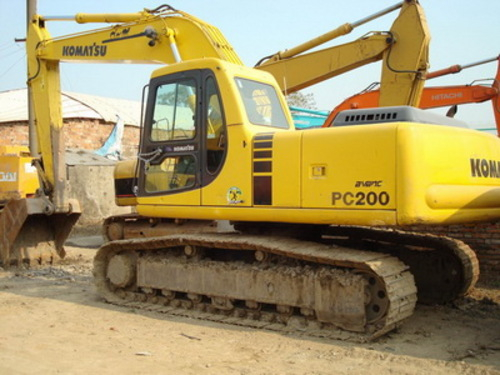 Komatsu PC200-6 Hydraulic Excavator Operation & Maintenance Manual
