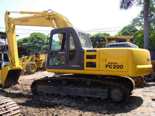 Komatsu PC200-6, PC200LC-6 Hydraulic Excavator Operation & Maintenance Manual